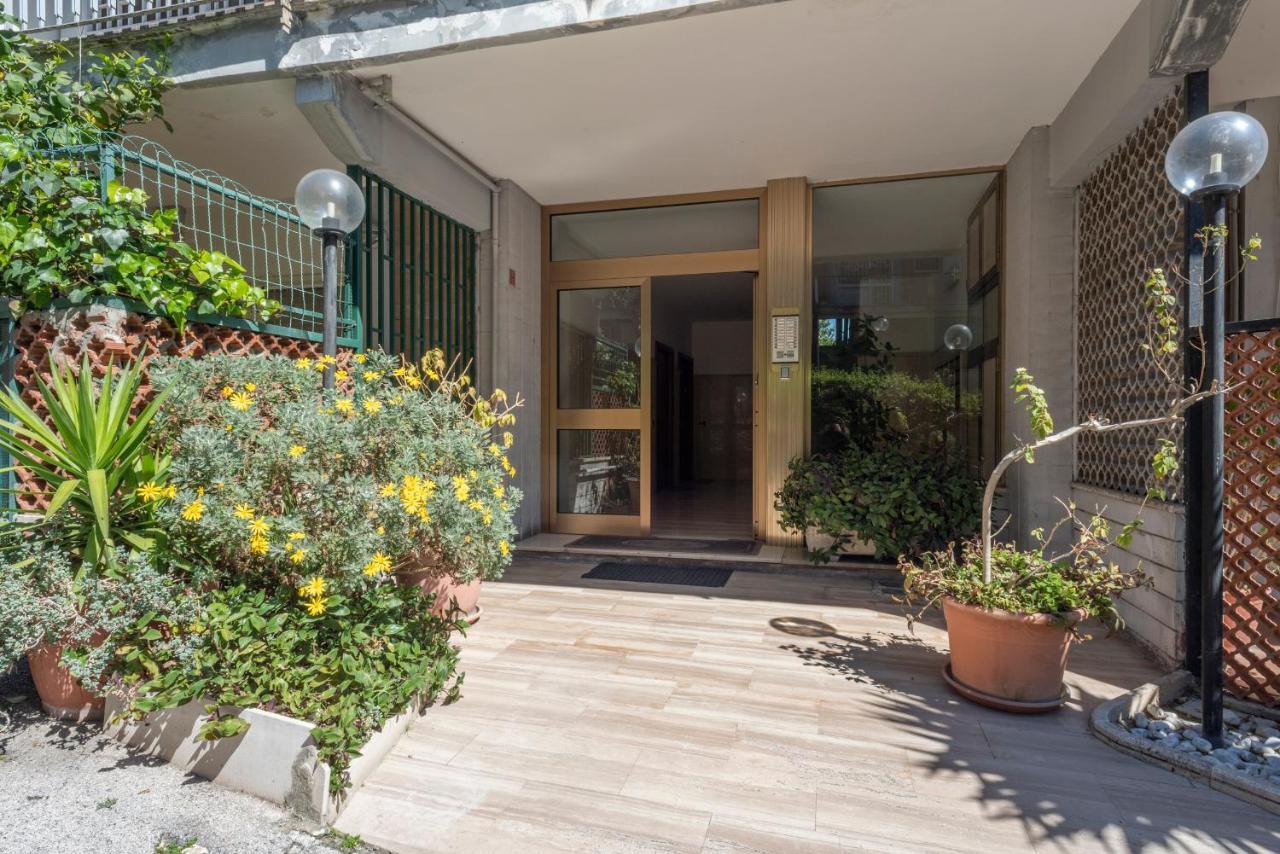 Room 66 Neapel Exterior foto